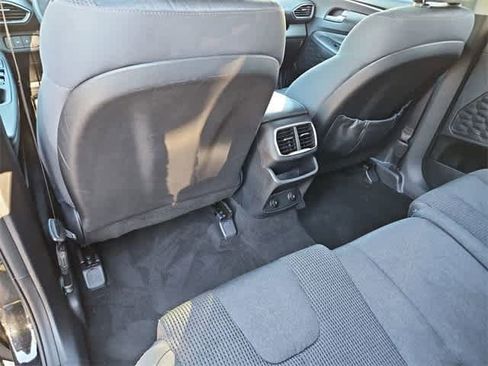 Used 2020 Hyundai Santa Fe SE image 17