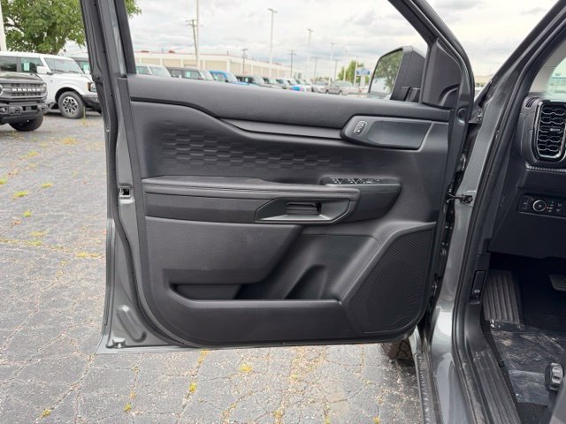 New 2026 Ford Ranger XLT w/ Black Appearance Package RWD image 20