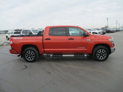 Used 2018 Toyota Tundra SR5 w/ TRD Off Road Package image 4
