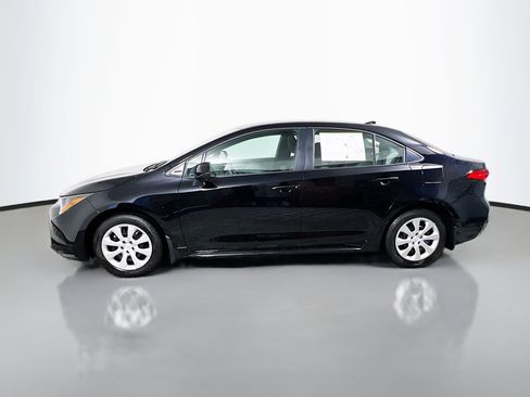 Used 2025 Toyota Corolla LE FWD image 9