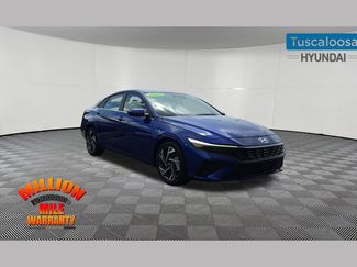 Used 2025 Hyundai Elantra SEL FWD video 1
