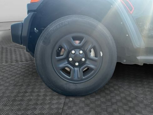 Used 2022 Jeep Wrangler Sport AWD/4WD image 14