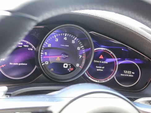 Used 2023 Porsche Cayenne Platinum Edition AWD/4WD image 21