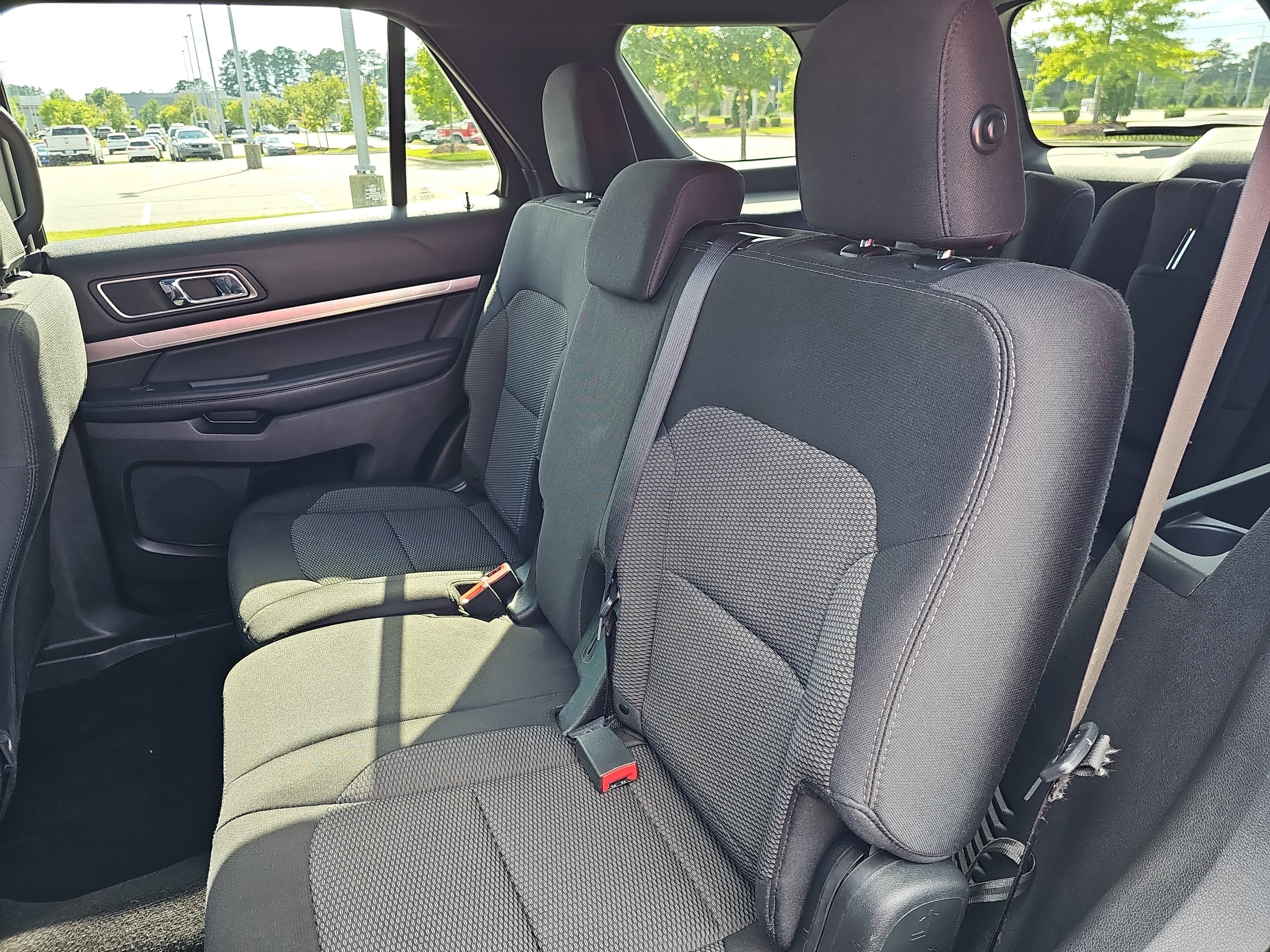 Used 2019 Ford Explorer XLT w/ Equipment Group 201A FWD image 14