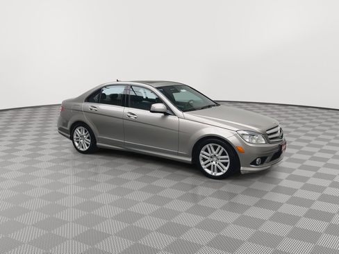 Used 2009 Mercedes-Benz C 300 4MATIC Sedan image 34