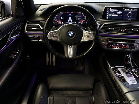 Certified 2022 BMW 750i xDrive w/ Executive Package AWD/4WD image 15