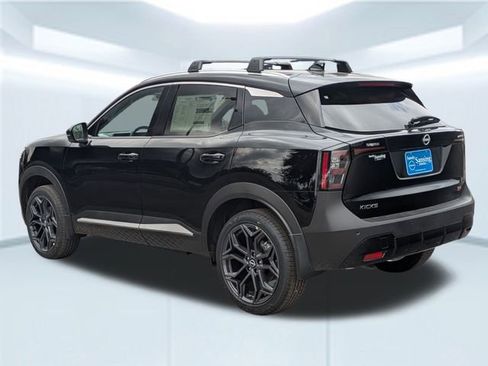 New 2026 Nissan Kicks SR image 4
