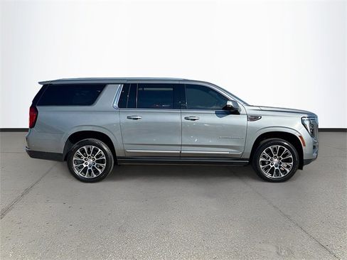 New 2026 GMC Yukon XL Denali w/ Sun & Power Step Package image 3