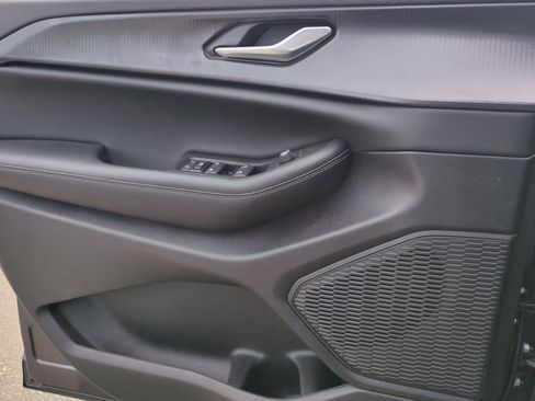 New 2026 Jeep Grand Cherokee L 4WD image 13