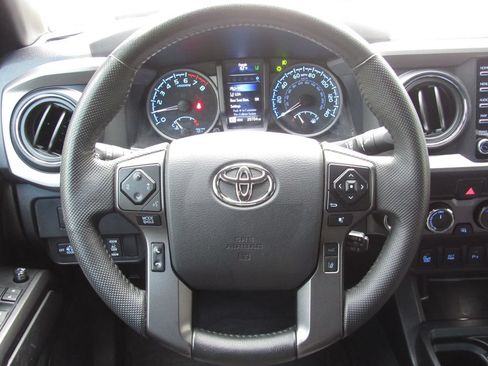 Certified 2023 Toyota Tacoma TRD Off-Road w/ Technology Package AWD/4WD image 25