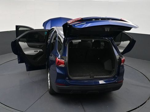 Used 2022 Chevrolet Equinox LS FWD image 32