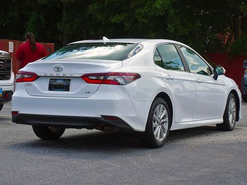 Used 2021 Toyota Camry LE FWD image 11