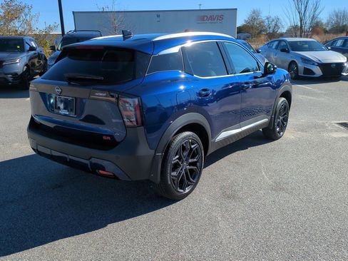 New 2026 Nissan Kicks SR w/ SR Premium Package FWD image 4