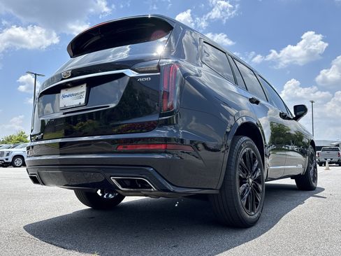 Used 2023 Cadillac XT6 Sport w/ Technology Package AWD/4WD image 10