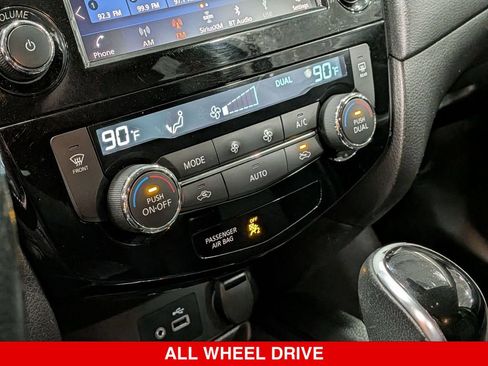 Used 2020 Nissan Rogue SV AWD/4WD image 22