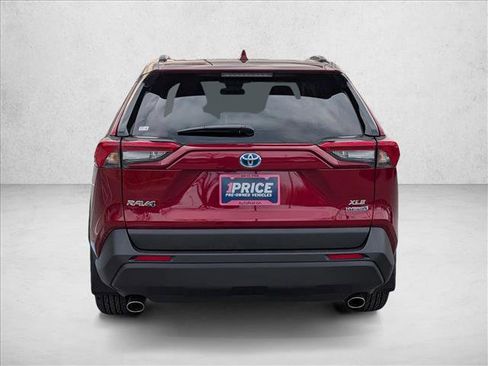 Used 2024 Toyota RAV4 XLE image 7