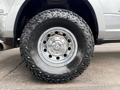 Used 2019 RAM 3500 Laramie AWD/4WD image 13