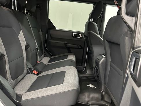 Used 2023 Ford Bronco Big Bend w/ Sasquatch Package AWD/4WD image 31