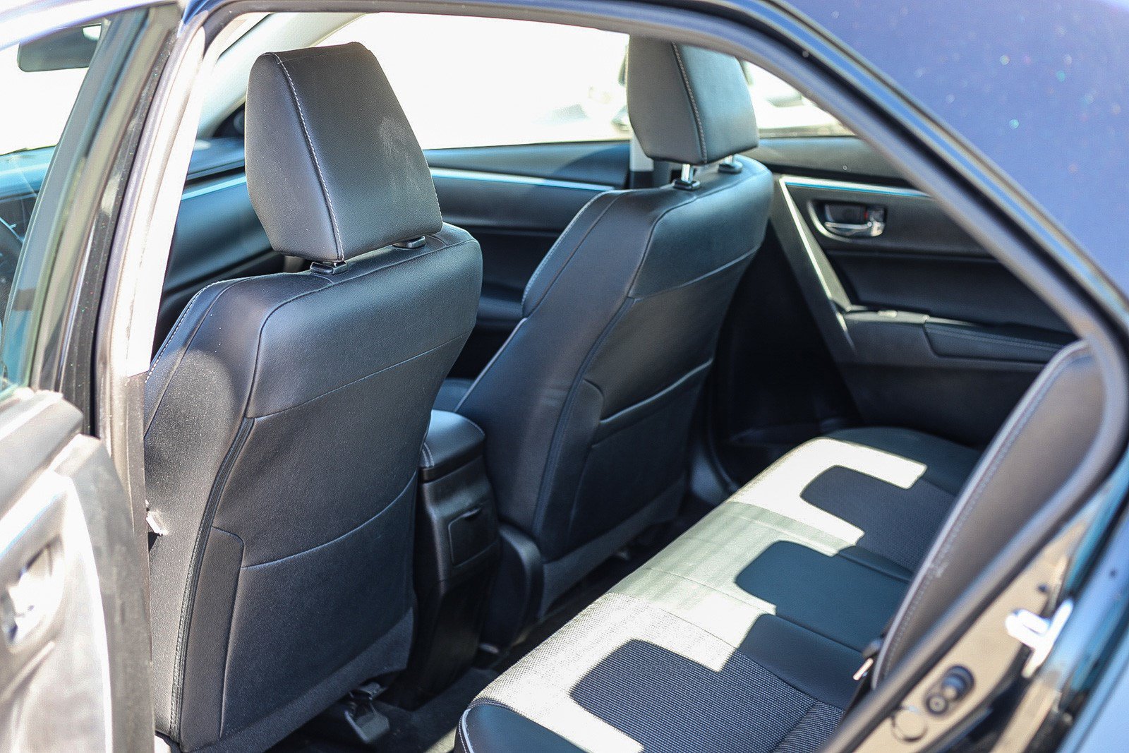 Used 2016 Toyota Corolla S FWD image 17