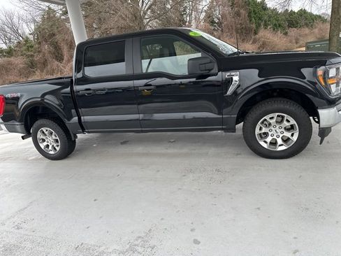 Used 2023 Ford F150 XLT image 2
