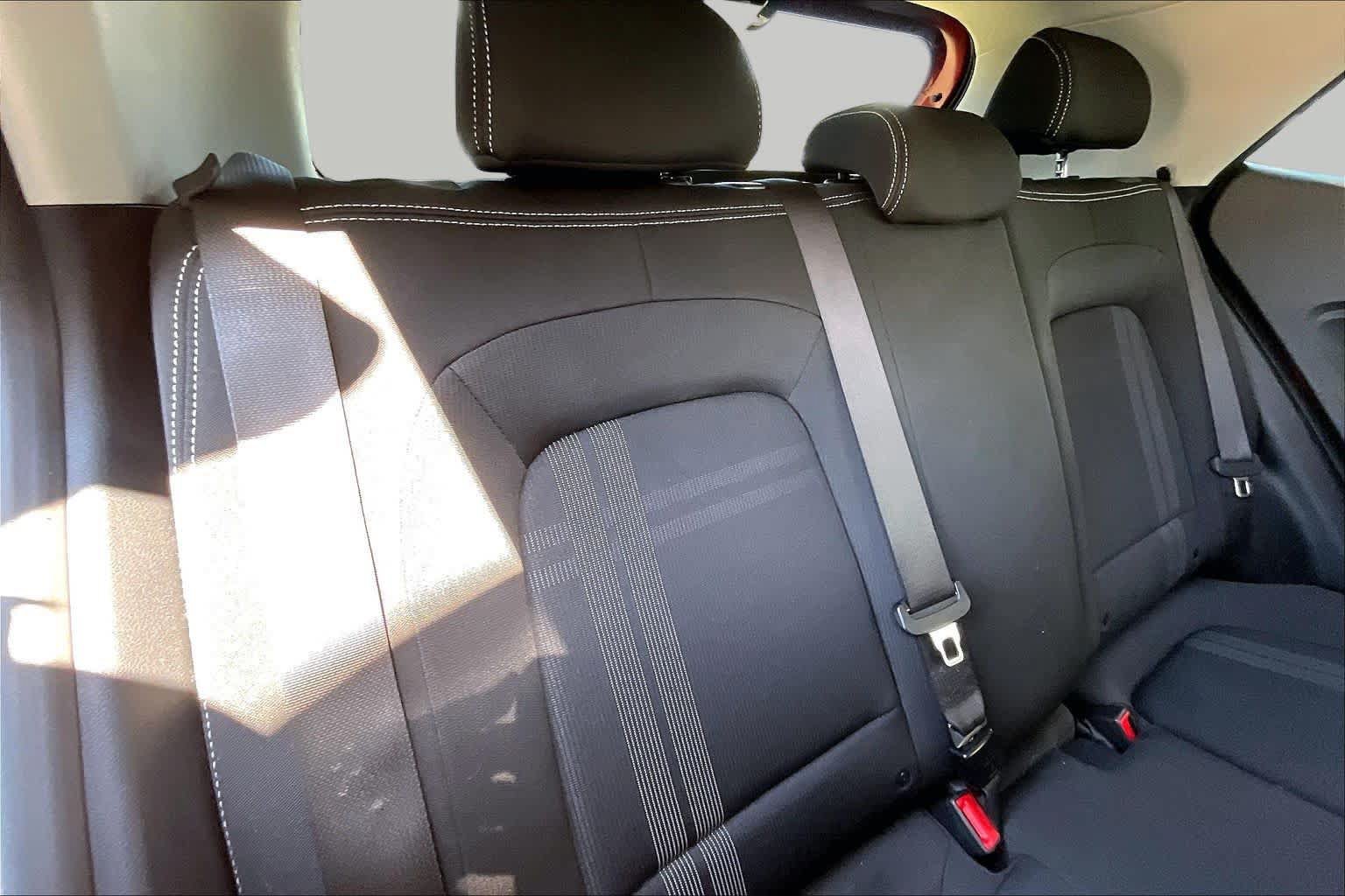 Used 2023 Hyundai Venue SEL w/ Cargo Package FWD image 18