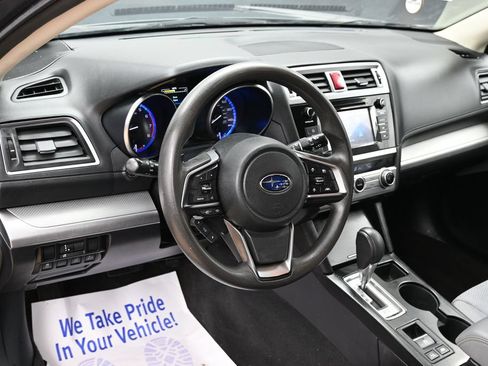 Used 2019 Subaru Outback 2.5i AWD/4WD image 17