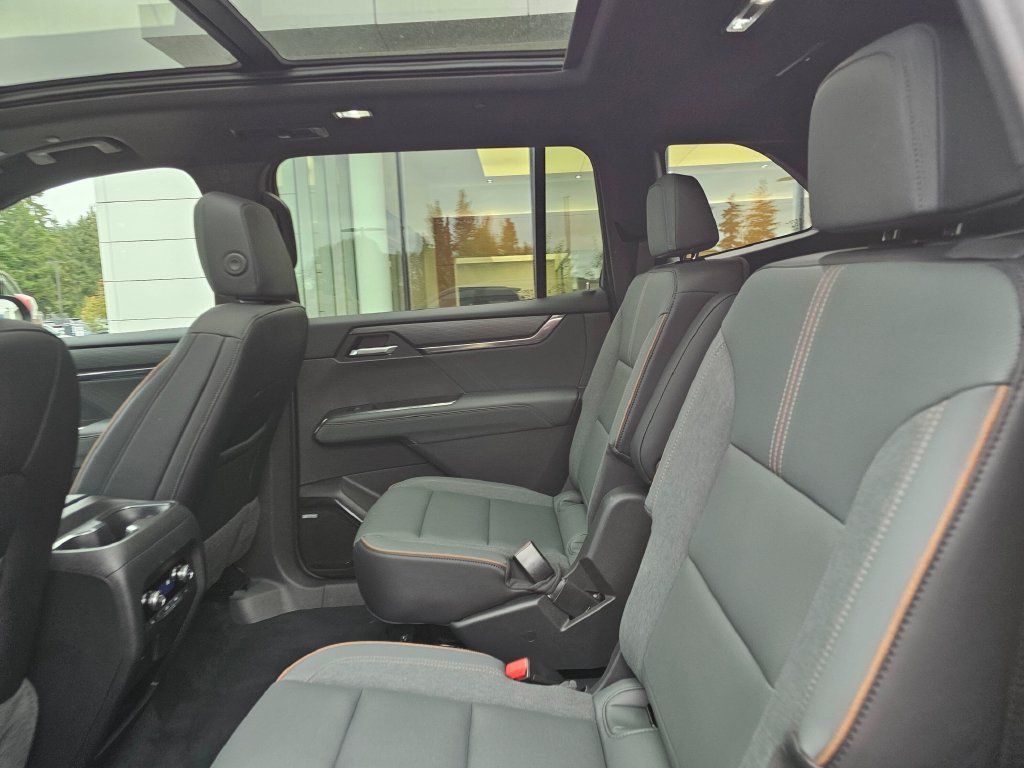 Used 2024 GMC Acadia AT4 w/ Luxury Package AWD/4WD image 19