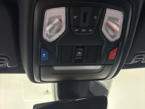 New 2026 RAM 1500 4x4 Crew Cab image 17