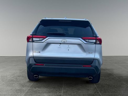 Used 2024 Toyota RAV4 XLE w/ Convenience Package image 6