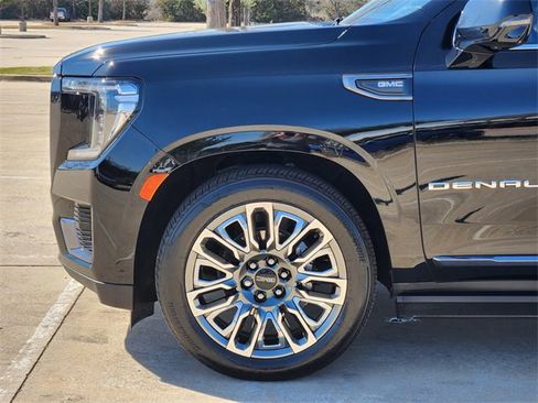 Used 2024 GMC Yukon Denali Ultimate w/ LPO, Floor Liner Package image 8