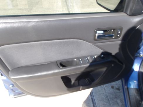 Used 2010 Ford Fusion SE image 18