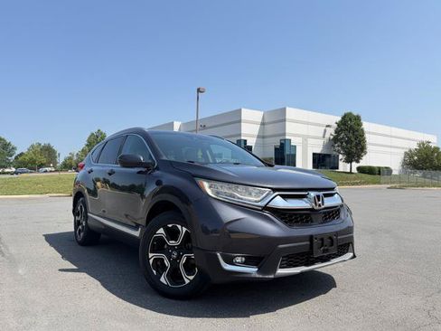 Used 2017 Honda CR-V Touring image 2