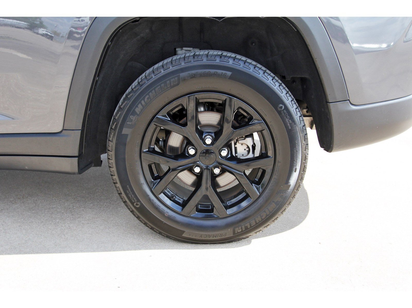 Used 2024 Jeep Grand Cherokee Altitude RWD image 31