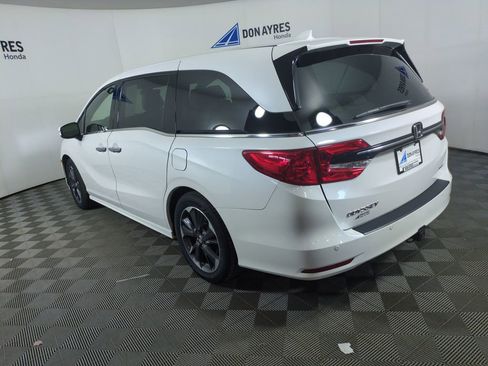 Used 2024 Honda Odyssey Elite image 4