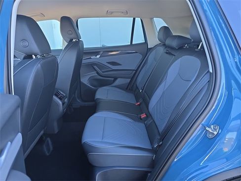 New 2026 Volkswagen Tiguan SE image 11