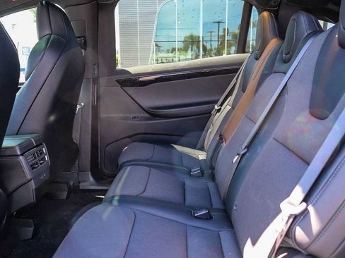 Used 2018 Tesla Model X 75D AWD/4WD image 18
