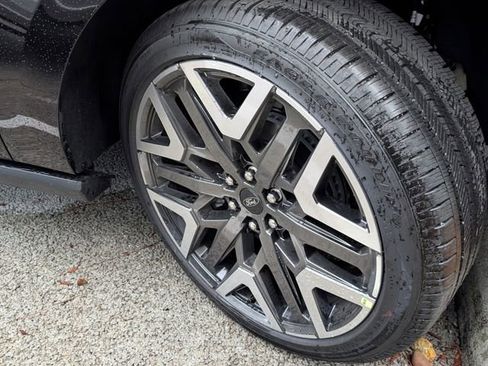 New 2026 Ford Expedition Max Platinum AWD/4WD image 3