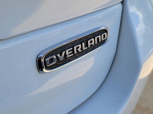 Used 2022 Jeep Grand Cherokee Overland w/ Luxury Tech Group IV AWD/4WD image 25