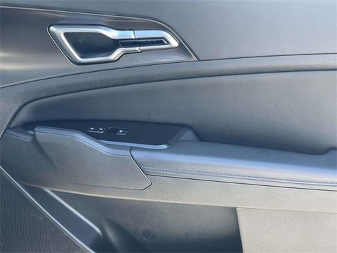 Certified 2024 Kia Sportage EX image 18