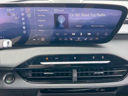New 2026 Buick Enclave Sport Touring w/ Power Package FWD image 10