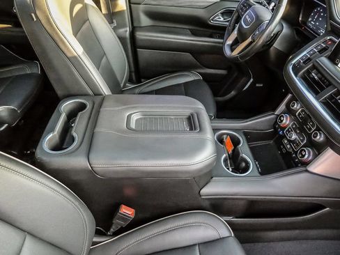 Used 2022 GMC Yukon SLT w/ SLT Premium Package AWD/4WD image 18