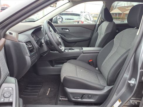 Used 2022 Nissan Rogue SV image 18