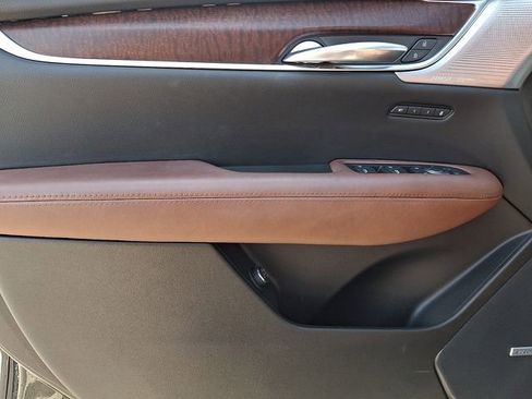 Used 2023 Cadillac XT5 Premium Luxury w/ LPO, Floor Liner Package AWD/4WD image 12