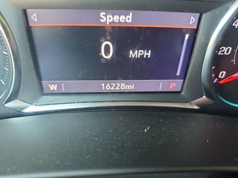 Certified 2022 Chevrolet Equinox Premier AWD/4WD image 18
