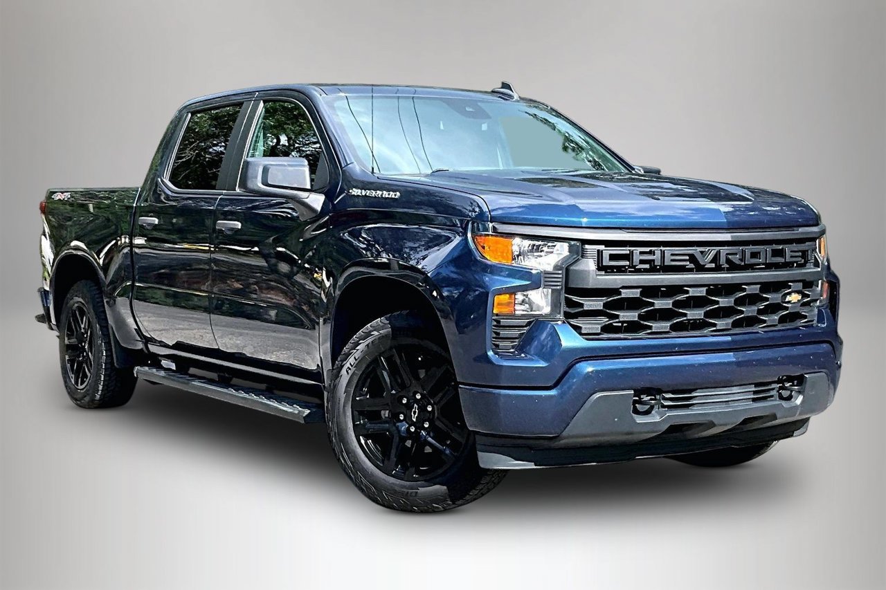 Used 2022 Chevrolet Silverado 1500 Custom AWD/4WD image 2