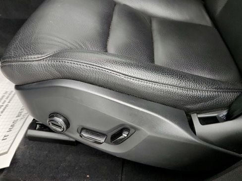 Used 2024 Volvo XC60 B5 Plus w/ Climate Package image 12