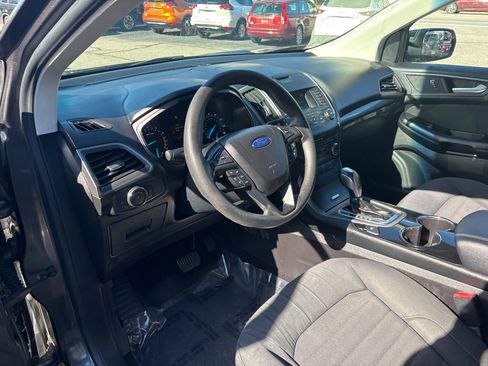 Used 2015 Ford Edge SE image 10