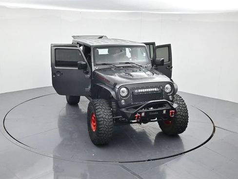 Used 2017 Jeep Wrangler Unlimited Rubicon AWD/4WD image 46
