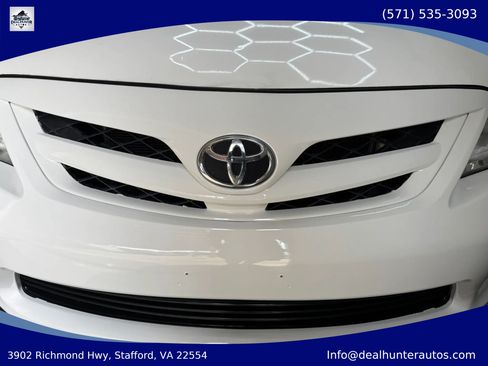 Used 2012 Toyota Corolla LE FWD image 12