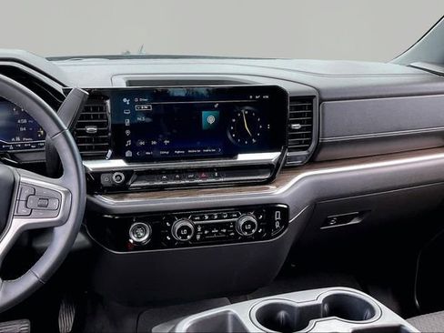 Used 2023 Chevrolet Silverado 1500 LT image 9